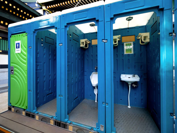 Best Porta potty delivery and setup  in Throop, PA